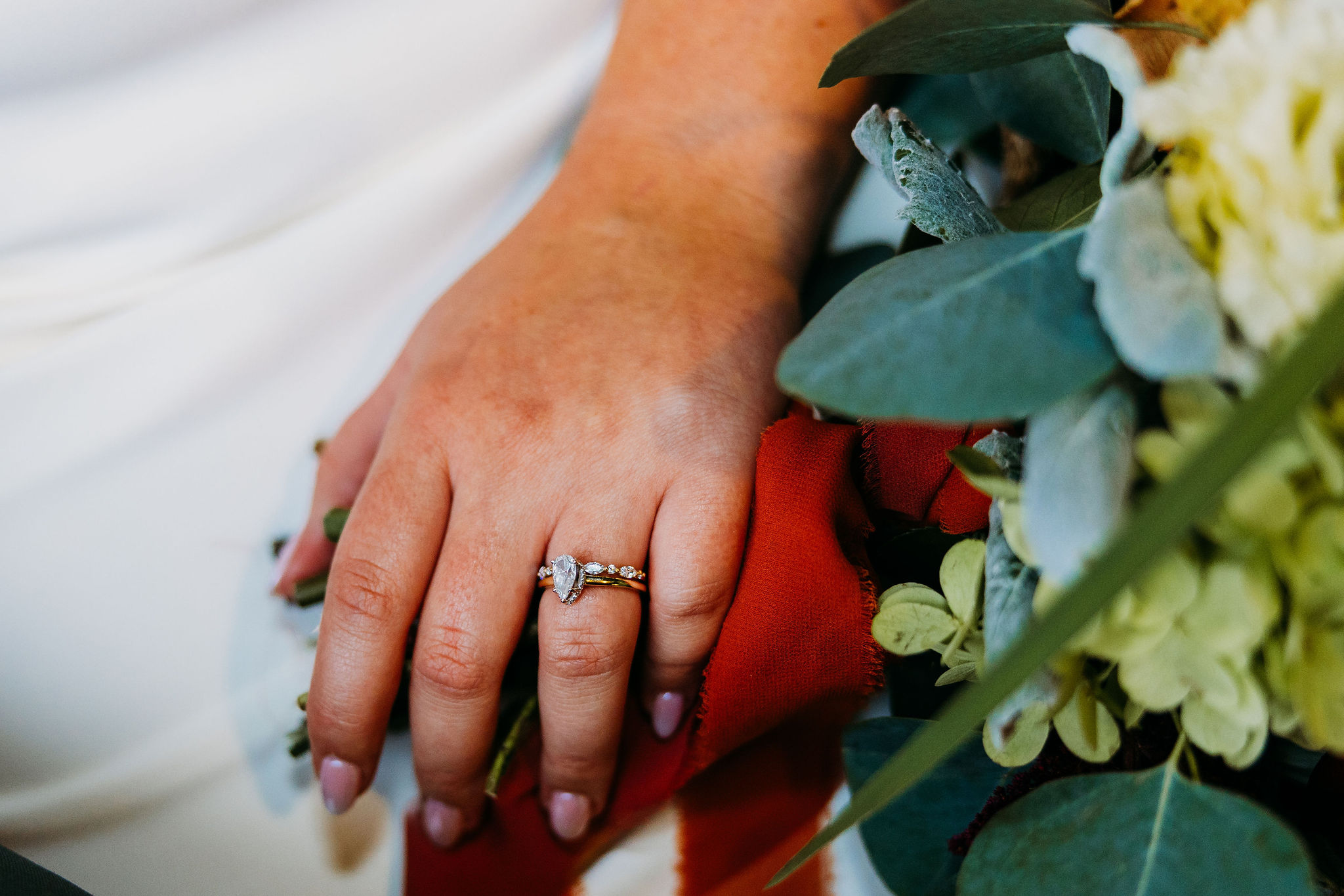 indoor-barn-wedding-magnolia-plantation-ravenden-springs-arkansas-wedding