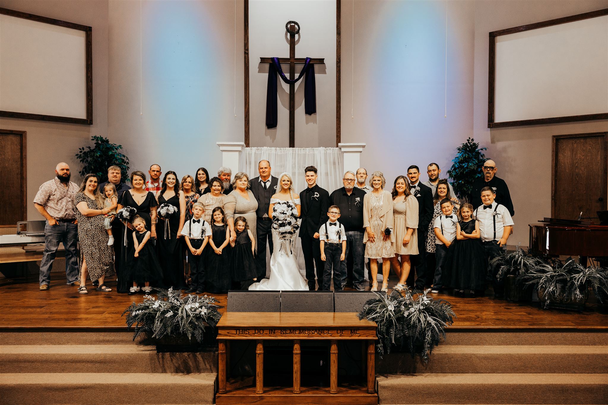 Questions-to-Ask-Arkansas-Wedding-Photographer-Legend-and-Lace-Studios-31