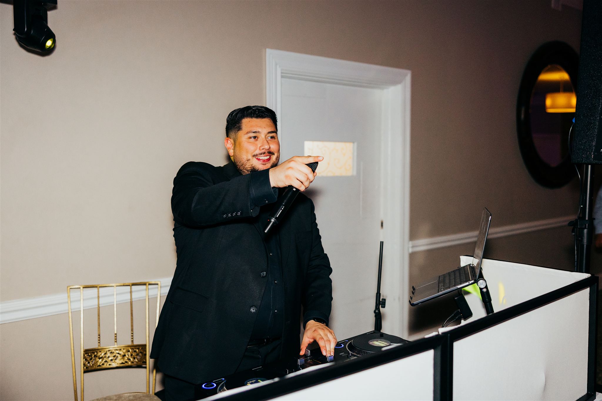 St.-Louis-Wedding-DJ-Entertainment-Vendor-Missouri-Photographer-Legend-and-Lace-Studios-25